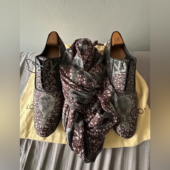 Louis Vuitton Bundle! Men’s Show Shoes with matching scarf! 9.5UK 10.5US EUC. - Picture 6 of 10